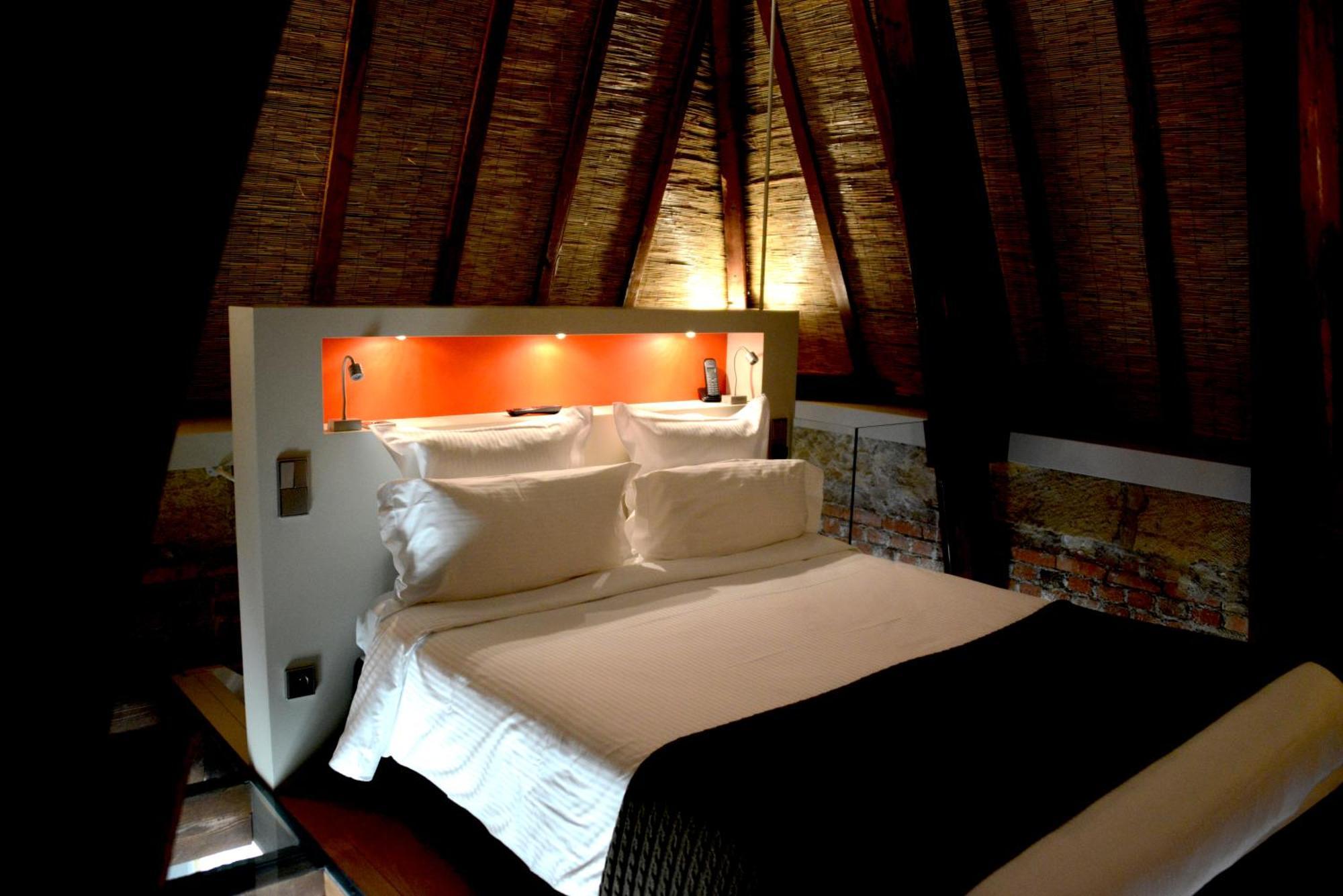 Chateau De Champlong Table Hotel **** Golf & Spa Villerest  Eksteriør bilde