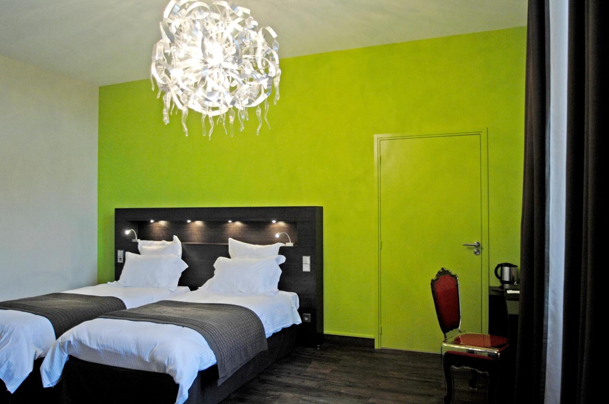 Chateau De Champlong Table Hotel **** Golf & Spa Villerest  Eksteriør bilde
