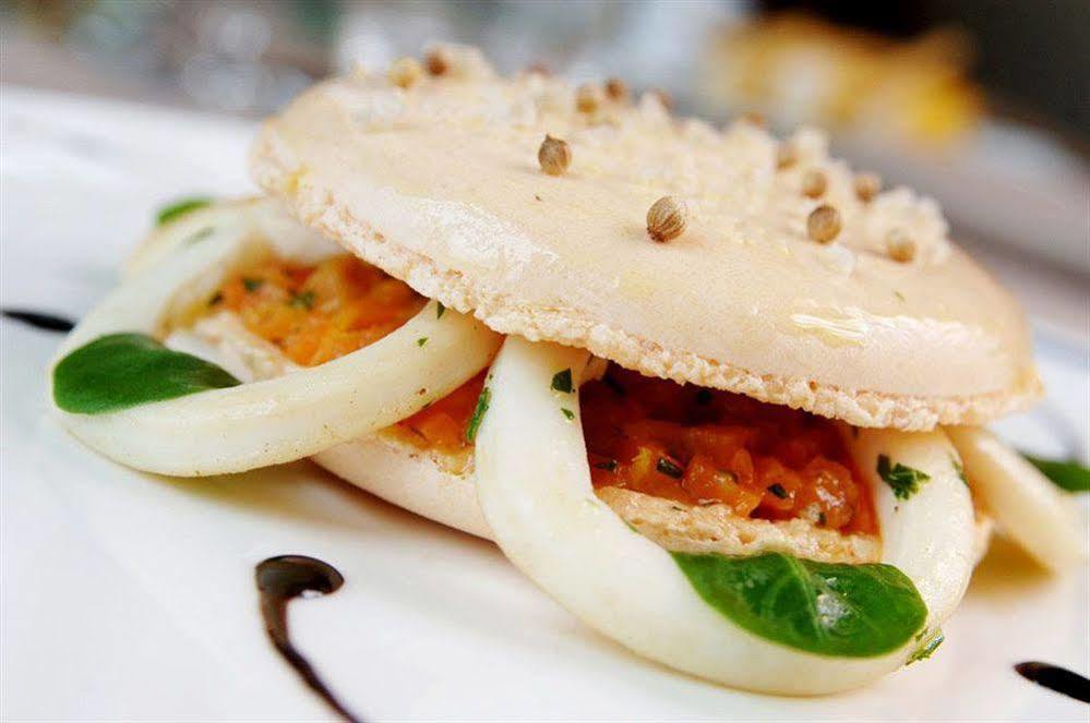 Chateau De Champlong Table Hotel **** Golf & Spa Villerest  Eksteriør bilde