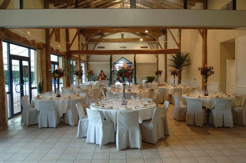 Chateau De Champlong Table Hotel **** Golf & Spa Villerest  Eksteriør bilde