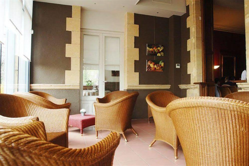 Chateau De Champlong Table Hotel **** Golf & Spa Villerest  Eksteriør bilde